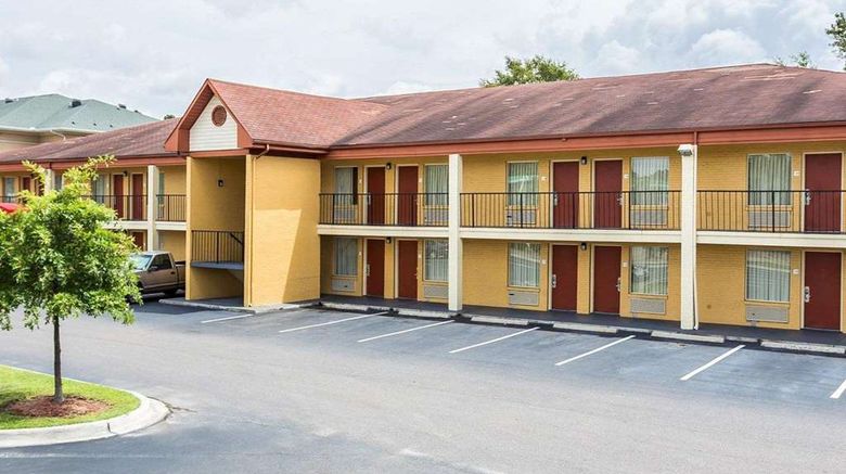 Econo Lodge Exterior. Images powered by <a href="https://iceportal.shijigroup.com" target="_blank" rel="noopener">Ice Portal</a>.