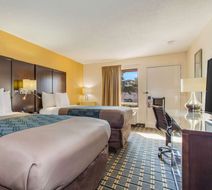 Econo Lodge Room