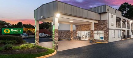 Quality Inn Charleston Exterior