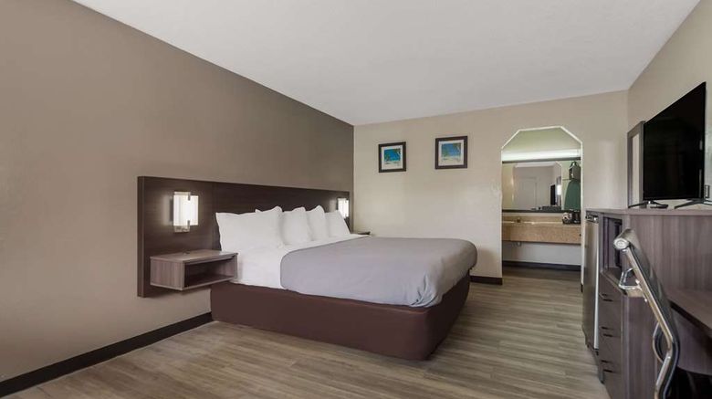<b>Quality Inn Charleston Room</b>. Images powered by <a href="https://iceportal.shijigroup.com/" title="IcePortal" target="_blank">IcePortal</a>.