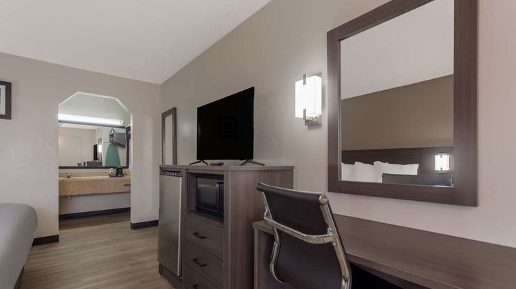 Quality Inn Charleston Room