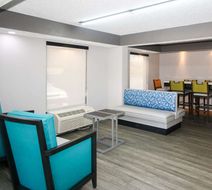 Quality Inn Clinton Lobby