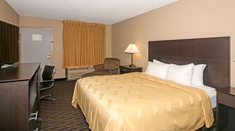 <b>Quality Inn Clinton Room</b>. Images powered by <a href="https://iceportal.shijigroup.com/" title="IcePortal" target="_blank">IcePortal</a>.