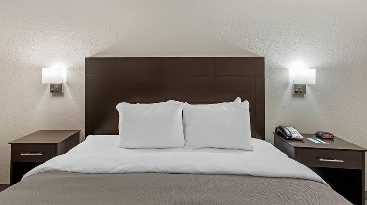 Quality Inn Clinton Room