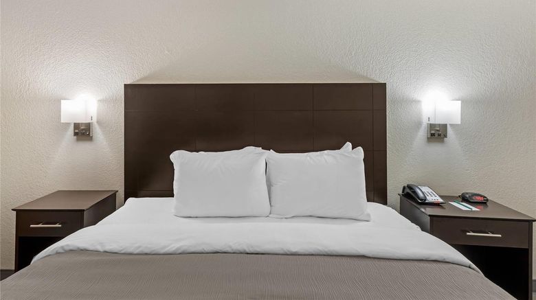 <b>Quality Inn Clinton Room</b>. Images powered by <a href="https://iceportal.shijigroup.com/" title="IcePortal" target="_blank">IcePortal</a>.