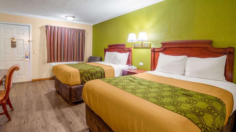 Rodeway Inn & Suites Fort Jackson Room