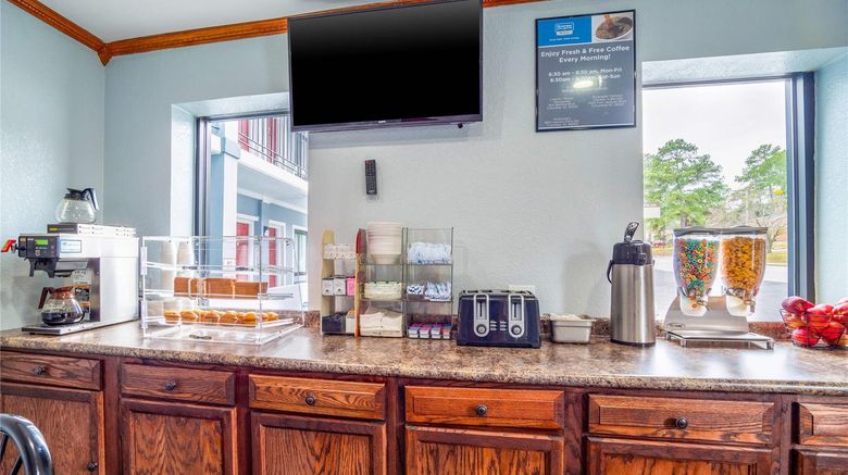 <b>Rodeway Inn & Suites Fort Jackson Restaurant</b>. Images powered by <a href="https://iceportal.shijigroup.com/" title="IcePortal" target="_blank">IcePortal</a>.