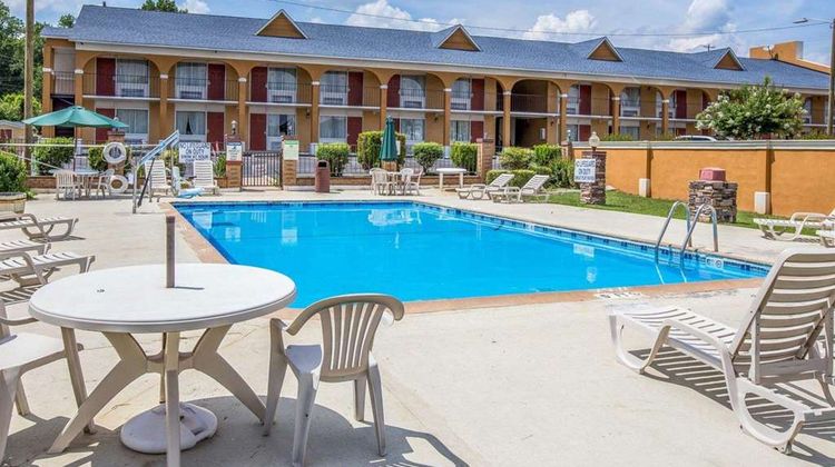 Quality Inn Greenwood Pool