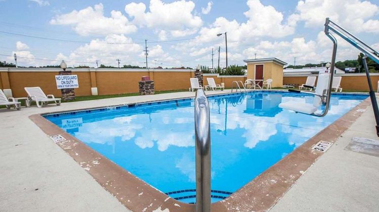 Quality Inn Greenwood Pool