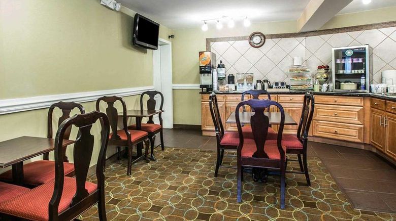 <b>Quality Inn Greenwood Restaurant</b>. Images powered by <a href="https://iceportal.shijigroup.com/" title="IcePortal" target="_blank">IcePortal</a>.