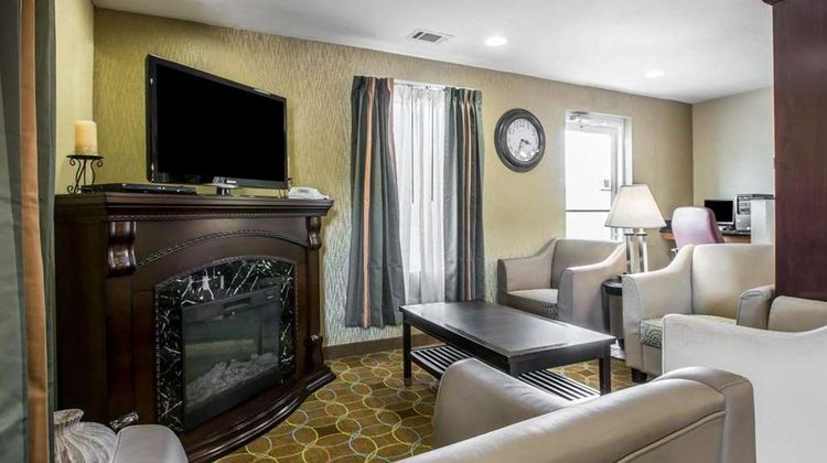 Quality Inn Greenwood Lobby