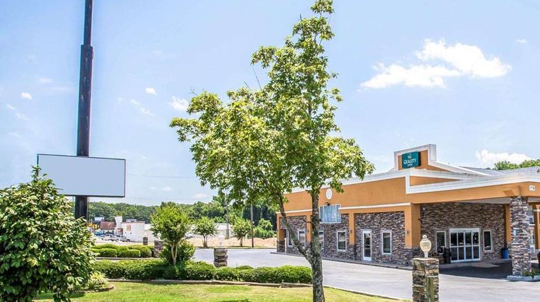 <b>Quality Inn Greenwood Exterior</b>. Images powered by <a href="https://iceportal.shijigroup.com/" title="IcePortal" target="_blank">IcePortal</a>.