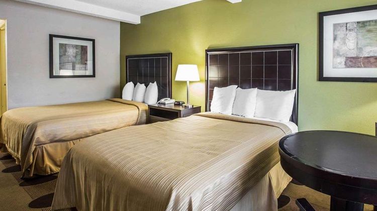 Quality Inn Greenwood Room