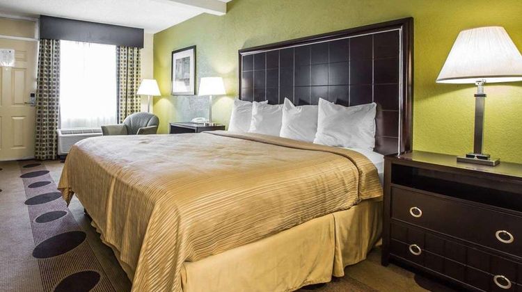 Quality Inn Greenwood Room