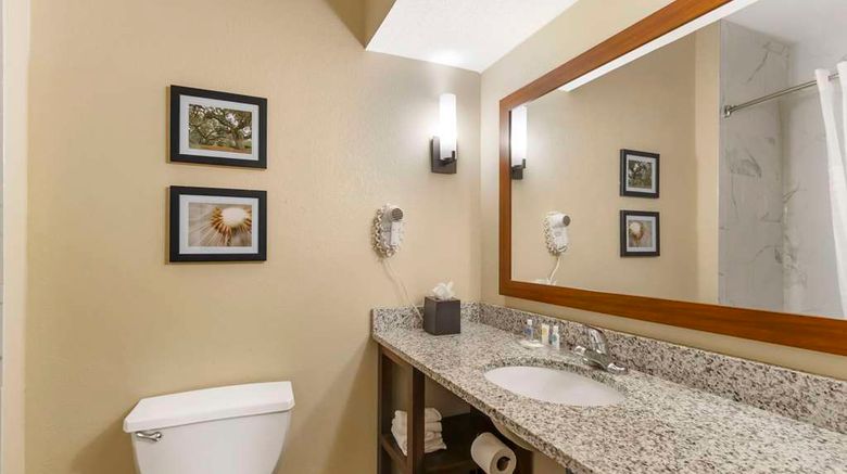 <b>Comfort Suites Room</b>. Images powered by <a href="https://iceportal.shijigroup.com/" title="IcePortal" target="_blank">IcePortal</a>.