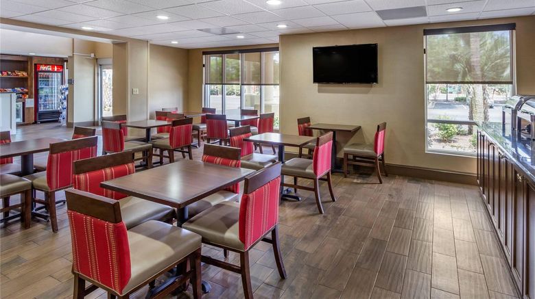 <b>Comfort Suites At The University Restaurant</b>. Images powered by <a href="https://iceportal.shijigroup.com/" title="IcePortal" target="_blank">IcePortal</a>.