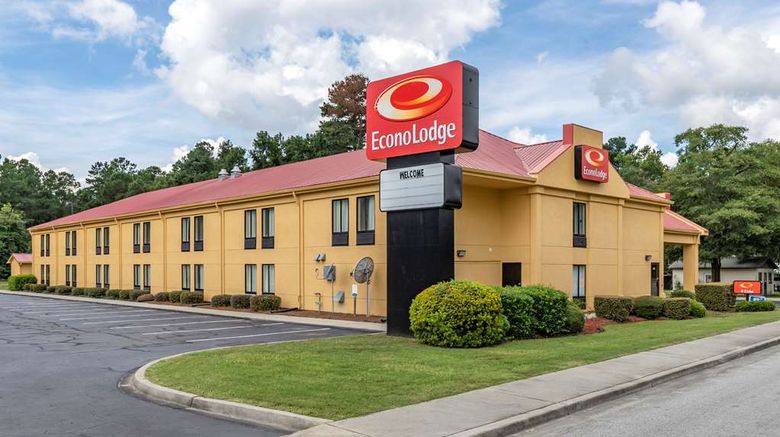 <b>Econo Lodge Saint Stephen Exterior</b>. Images powered by <a href="https://iceportal.shijigroup.com/" title="IcePortal" target="_blank">IcePortal</a>.