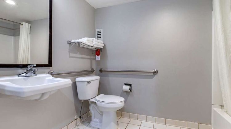 Econo Lodge Saint Stephen Room
