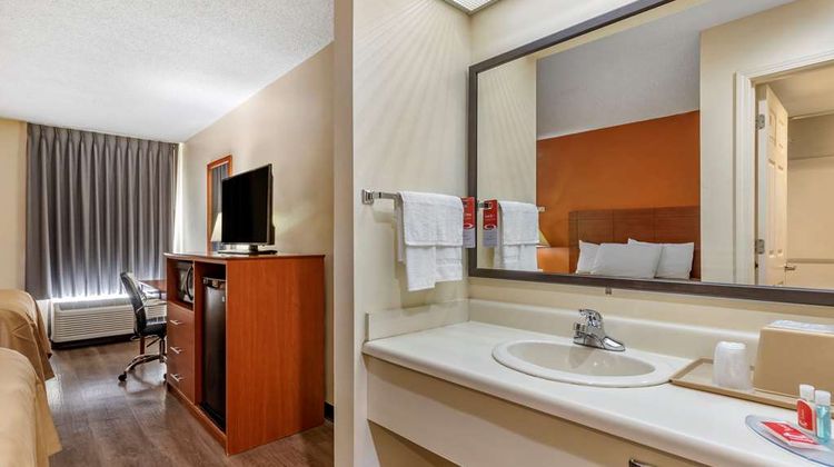 Econo Lodge Saint Stephen Room