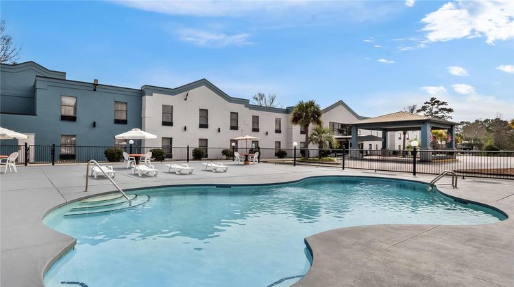 Quality Inn Surfside Beach Pool