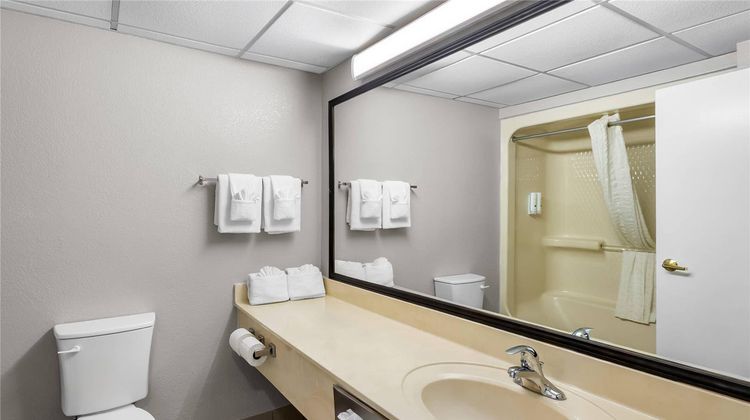 Quality Inn Surfside Beach Room