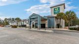 <b>Quality Inn Exterior</b>. Images powered by <a href="https://iceportal.shijigroup.com/" title="IcePortal" target="_blank">IcePortal</a>.