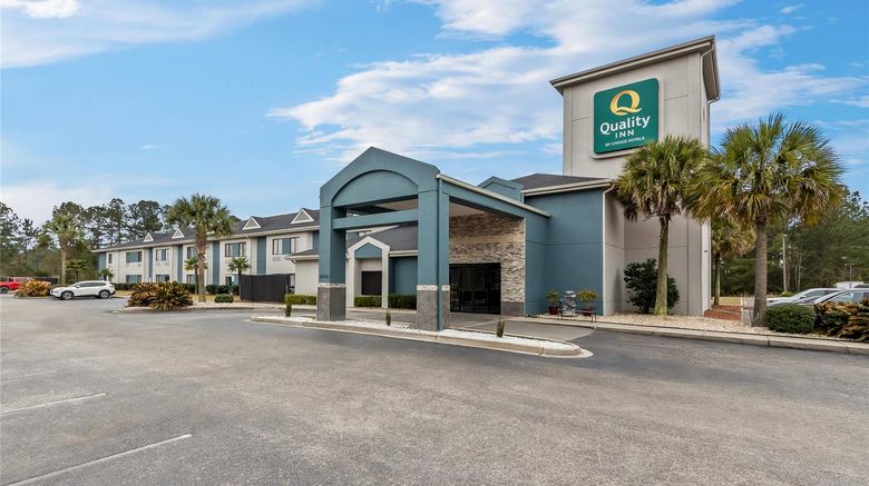 <b>Quality Inn Exterior</b>. Images powered by <a href="https://iceportal.shijigroup.com/" title="IcePortal" target="_blank">IcePortal</a>.