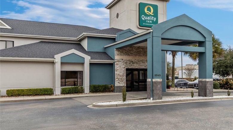 <b>Quality Inn Exterior</b>. Images powered by <a href="https://iceportal.shijigroup.com/" title="IcePortal" target="_blank">IcePortal</a>.