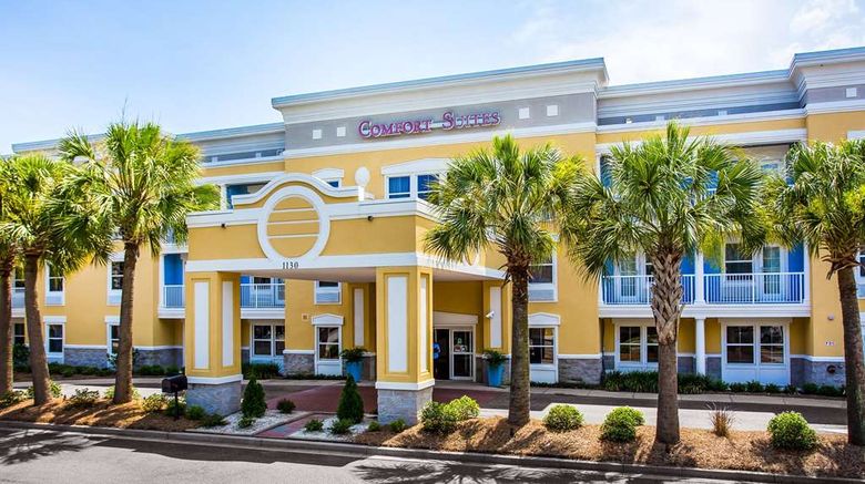 <b>Comfort Suites at Isle of Palms Exterior</b>. Images powered by <a href="https://iceportal.shijigroup.com/" title="IcePortal" target="_blank">IcePortal</a>.