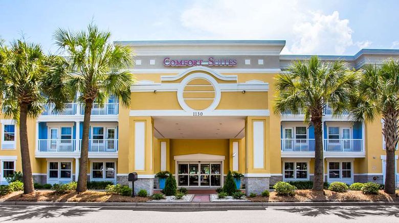 <b>Comfort Suites at Isle of Palms Exterior</b>. Images powered by <a href="https://iceportal.shijigroup.com/" title="IcePortal" target="_blank">IcePortal</a>.