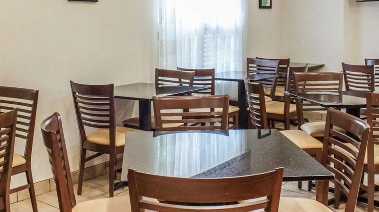 <b>Sleep Inn Restaurant</b>. Images powered by <a href="https://iceportal.shijigroup.com/" title="IcePortal" target="_blank">IcePortal</a>.