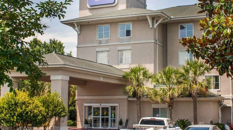 <b>Sleep Inn Exterior</b>. Images powered by <a href="https://iceportal.shijigroup.com/" title="IcePortal" target="_blank">IcePortal</a>.