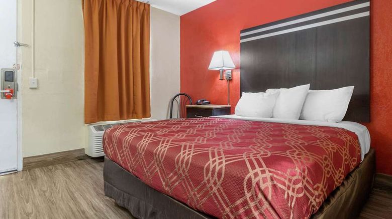 <b>Econo Lodge Columbia Fort Jackson Room</b>. Images powered by <a href="https://iceportal.shijigroup.com/" title="IcePortal" target="_blank">IcePortal</a>.