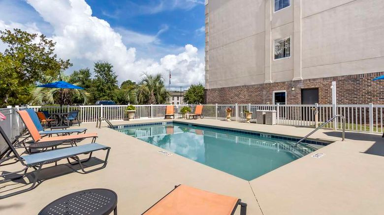 <b>Comfort Inn Summerville-Charleston Pool</b>. Images powered by <a href="https://iceportal.shijigroup.com/" title="IcePortal" target="_blank">IcePortal</a>.