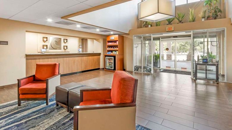 <b>Comfort Inn Summerville-Charleston Lobby</b>. Images powered by <a href="https://iceportal.shijigroup.com/" title="IcePortal" target="_blank">IcePortal</a>.