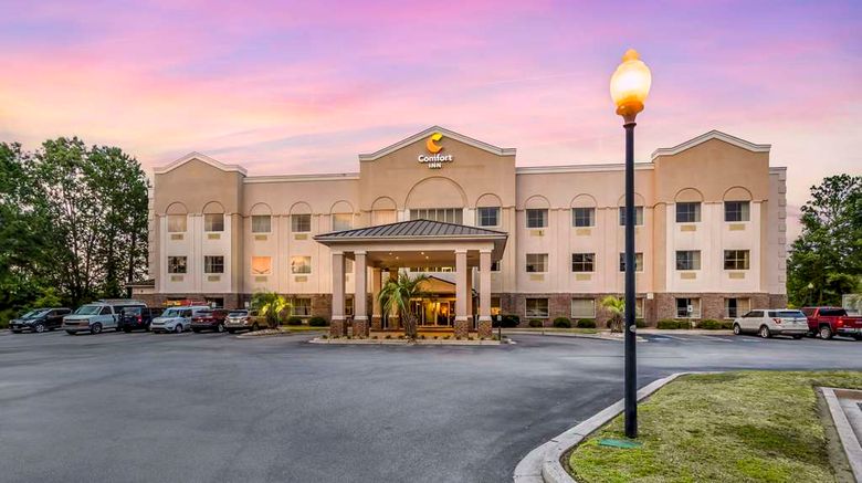 <b>Comfort Inn Summerville-Charleston Exterior</b>. Images powered by <a href="https://iceportal.shijigroup.com/" title="IcePortal" target="_blank">IcePortal</a>.