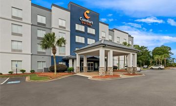 Comfort Suites