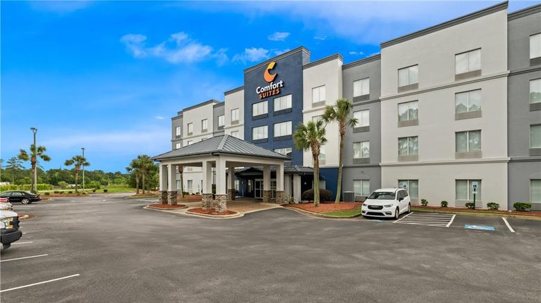 <b>Comfort Suites Exterior</b>. Images powered by <a href="https://iceportal.shijigroup.com/" title="IcePortal" target="_blank">IcePortal</a>.