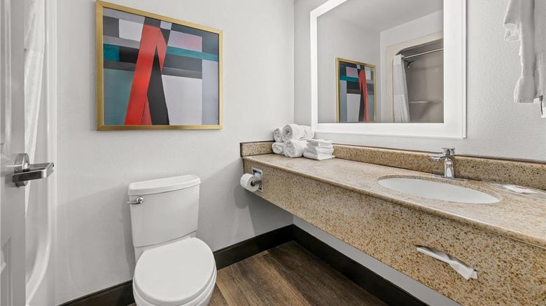 <b>Comfort Suites Room</b>. Images powered by <a href="https://iceportal.shijigroup.com/" title="IcePortal" target="_blank">IcePortal</a>.