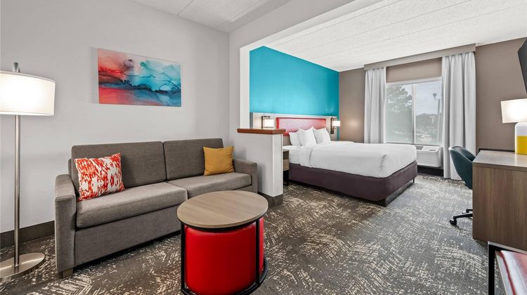 Comfort Suites Suite