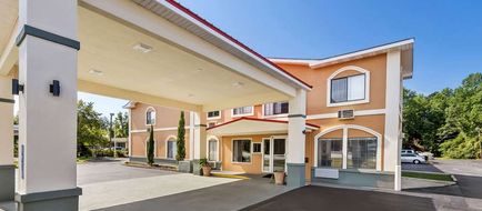 Econo Lodge Exterior