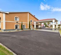 Econo Lodge Exterior