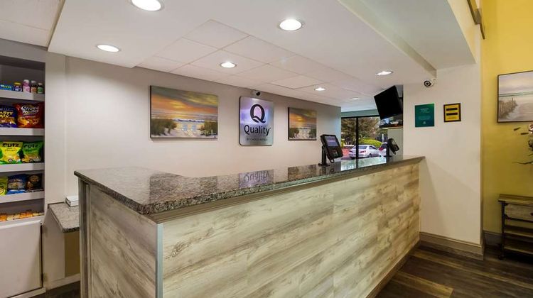 Quality Inn & Suites Lobby