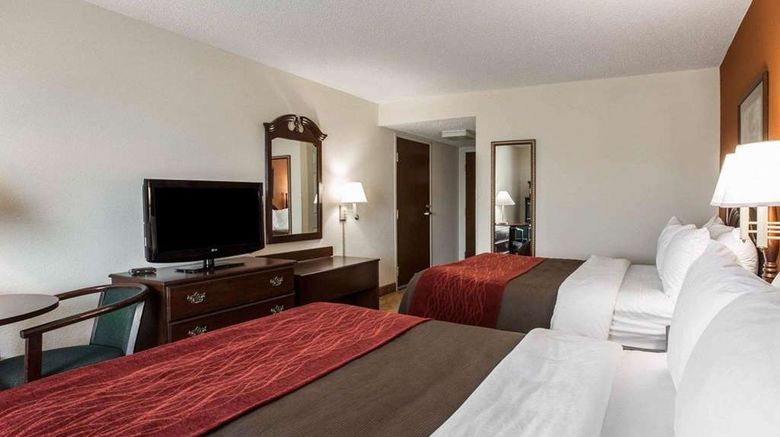 <b>Comfort Inn and Suites Spartanburg North Suite</b>. Images powered by <a href="https://iceportal.shijigroup.com/" title="IcePortal" target="_blank">IcePortal</a>.