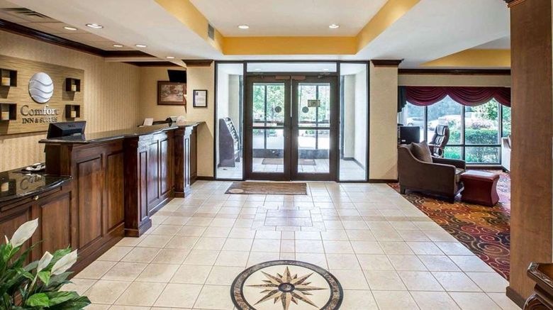 <b>Comfort Inn and Suites Spartanburg North Lobby</b>. Images powered by <a href="https://iceportal.shijigroup.com/" title="IcePortal" target="_blank">IcePortal</a>.
