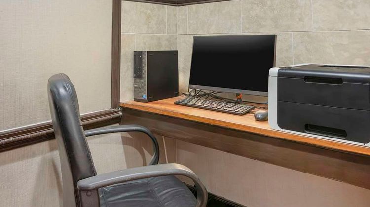 Quality Inn & Suites Other