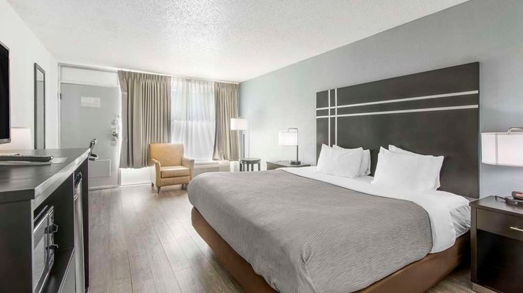 Quality Inn & Suites Room