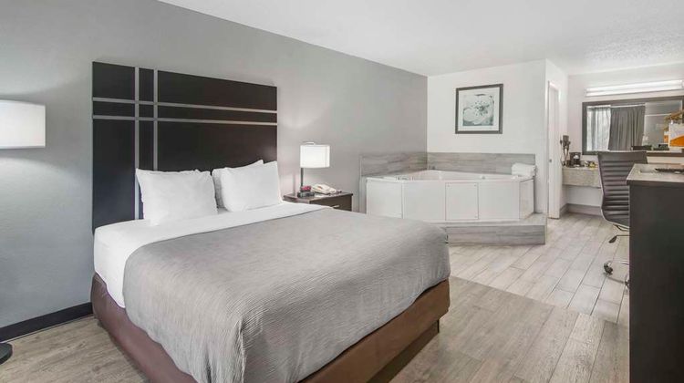 Quality Inn & Suites Room