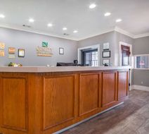 Quality Inn and Suites Santee I-95 Lobby