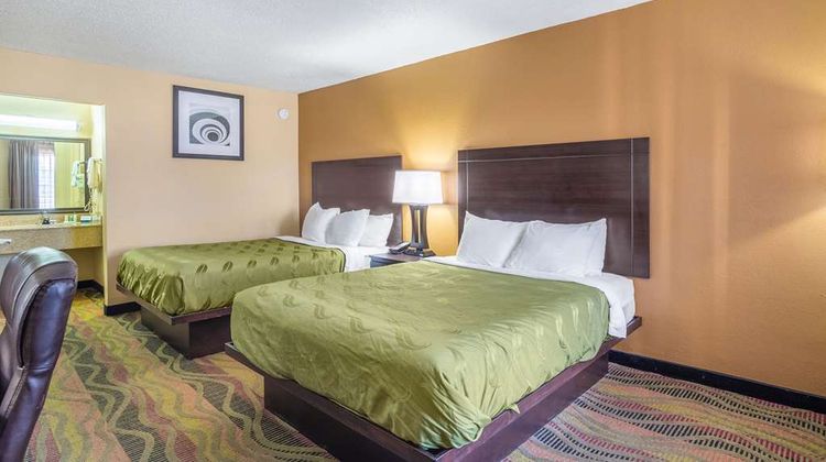 Quality Inn and Suites Santee I-95 Suite